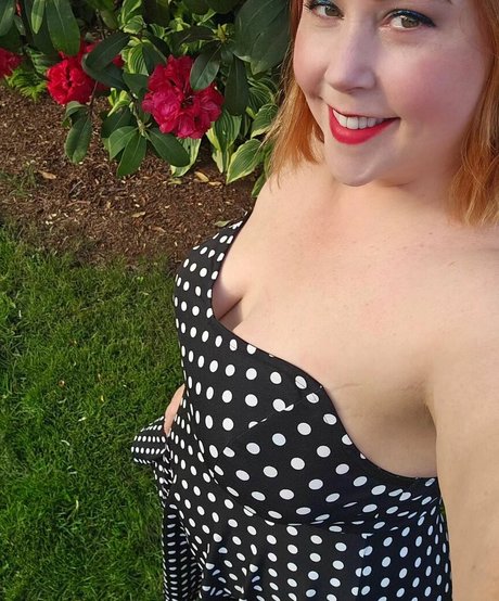 Ave Stone top star photo