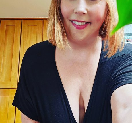 Ave Stone porn star pictures