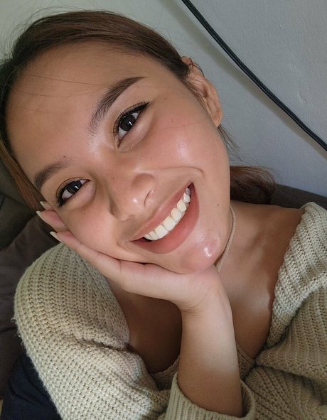 Mona Lisa69x pornstar naked photos