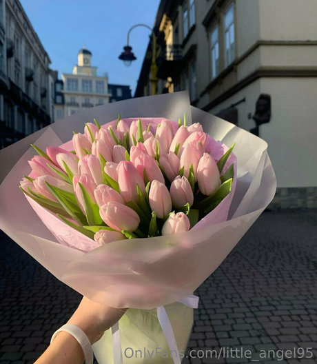 little angel95 naked pornstar picture