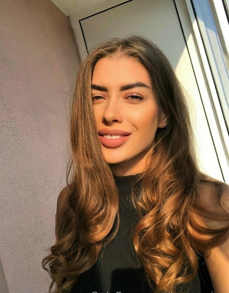 loveyarina star adult gallery