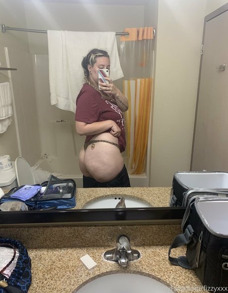 fizzyxxx model image