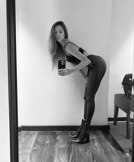 Cotimanzur naked actress img