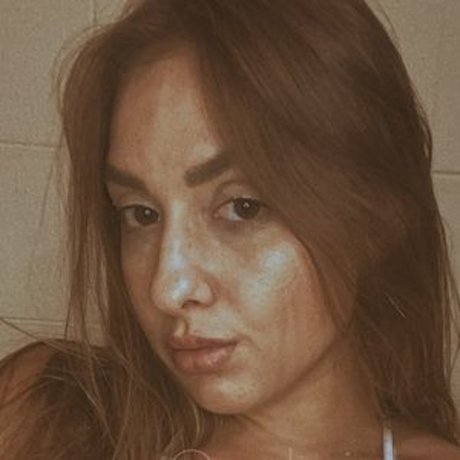 Gabi Petry star exclusive pic