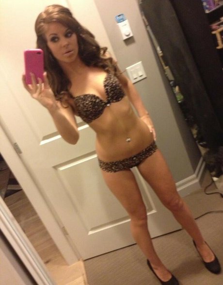 Pamelaxox star high quality images