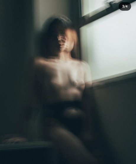 Beautaefu pornographic actress archive