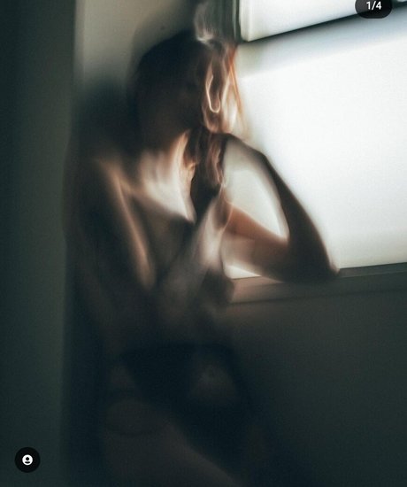 Beautaefu nude pornstar pics