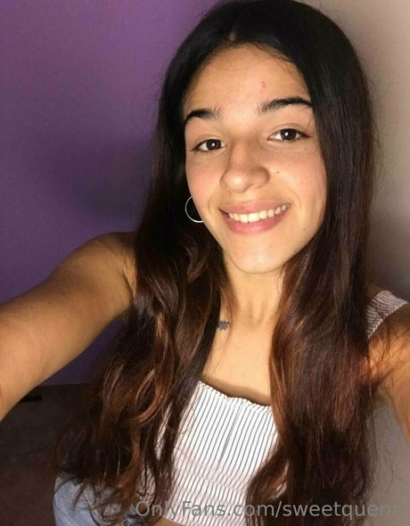 sweetquenn sexy star photo