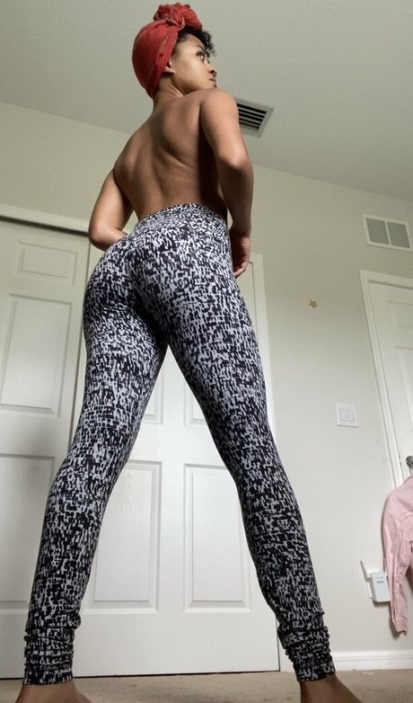 holymacre nice model galleries