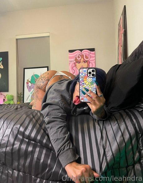 leahndra high quality model images