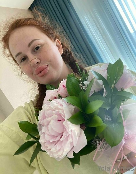 yolaflimes model high quality gallery