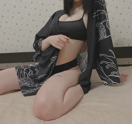 conitenok high quality model image