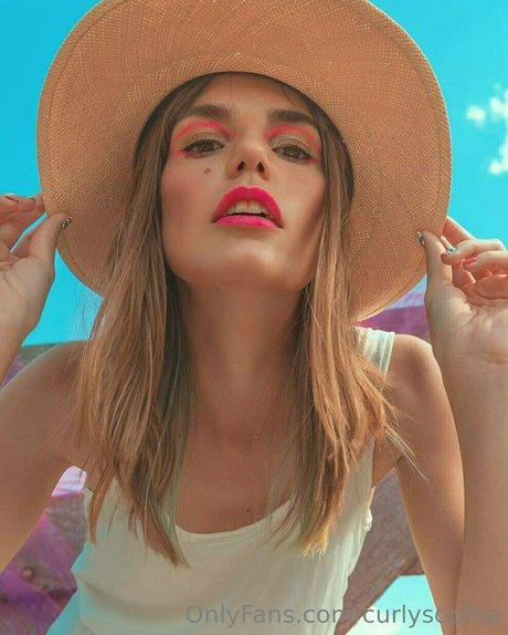 curlysophie sexy pornstar photos