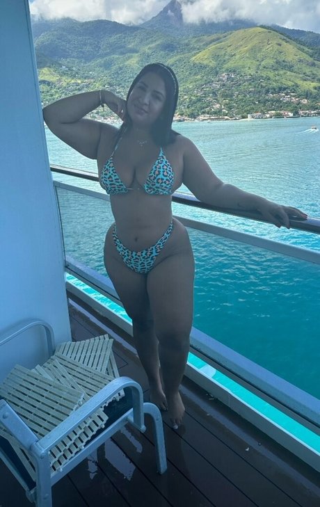 Nanda Peluso star exclusive galleries