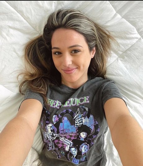 Monica Patterson model naked pic