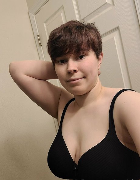 ccnicky pornstar nude picture