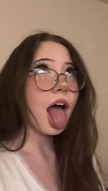 AliciaJade model high quality image