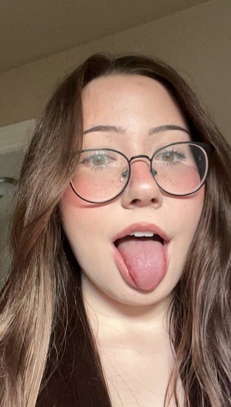 AliciaJade sexy pornstar img