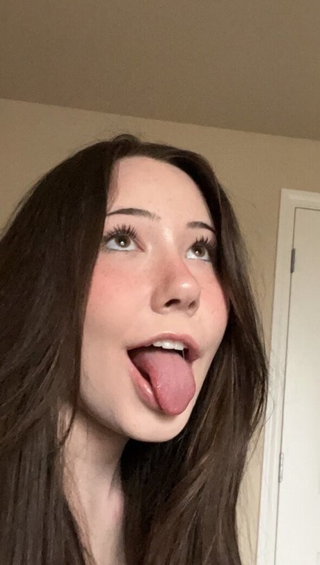 AliciaJade erotic pornstar img