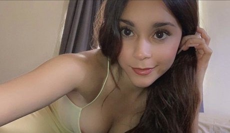 Cherrybombbs xxx pornstar photos