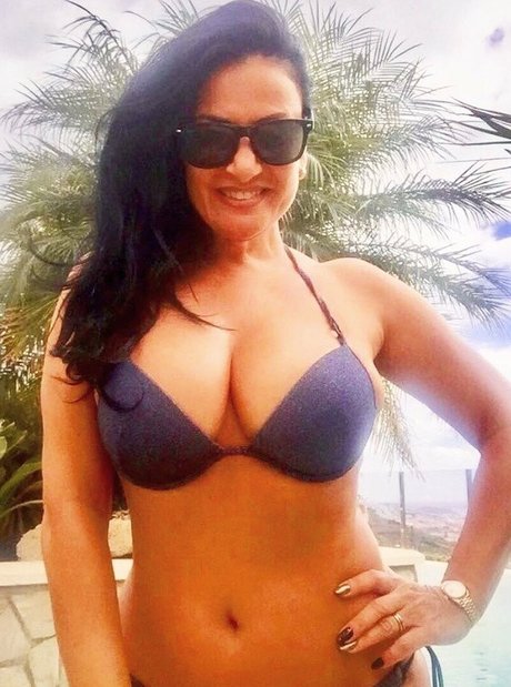 Angela Cavagna model erotic pic