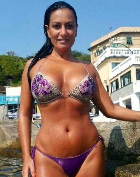 Angela Cavagna nice star images