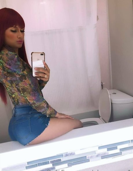 ebonysexy1 pornographic star picture