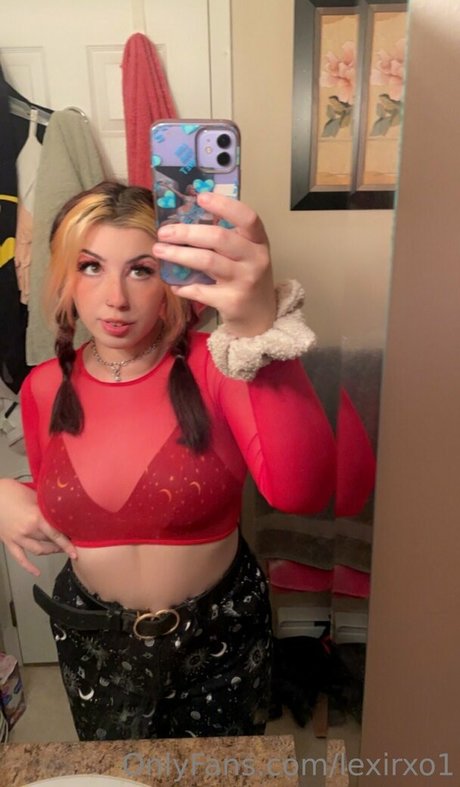 lexirxo1 pornstar exclusive image