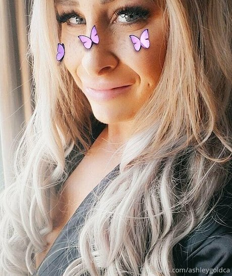 ashleygoldca star erotic pics