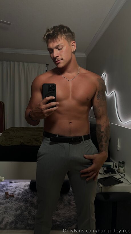 hungodeyfree star erotic photos