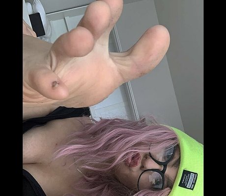 monamixxx pretty model pics