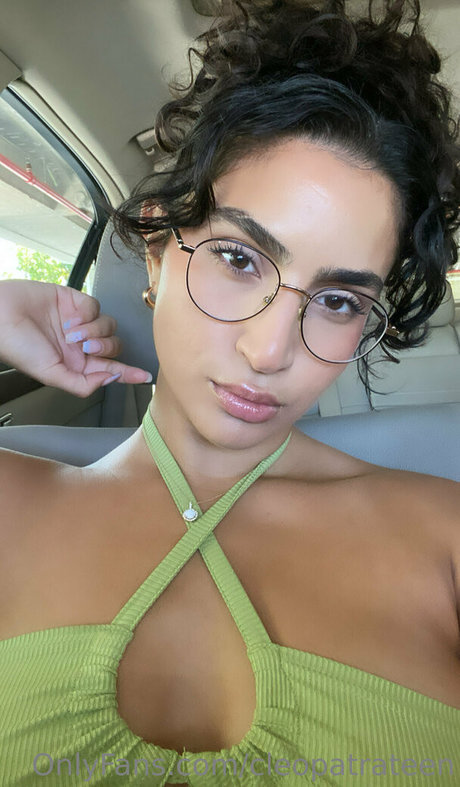 cleopatrateen star naked pics