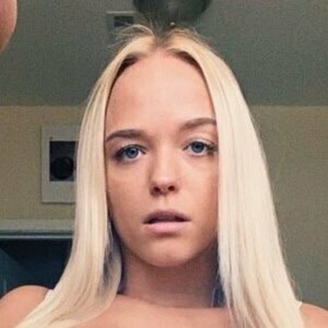 sluttybarbie18 high quality actress photo