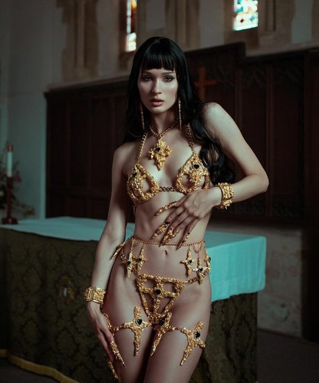 Saich0tic model xxx galleries