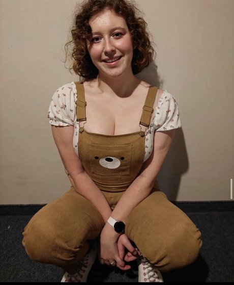 Lucyqueenofchaos pornstar nude photos