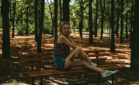 carolinebright sex model archive