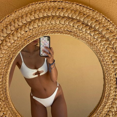 Elleerasmuss pornographic actress picture