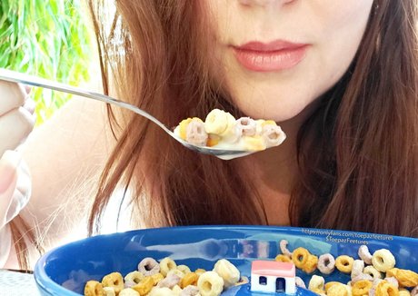 toepazfeetures star exclusive photo