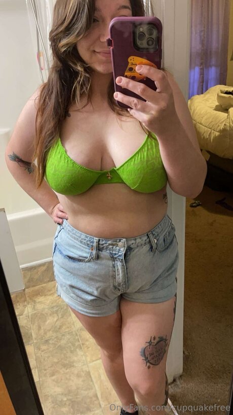 cupquakefree beautiful actress photos