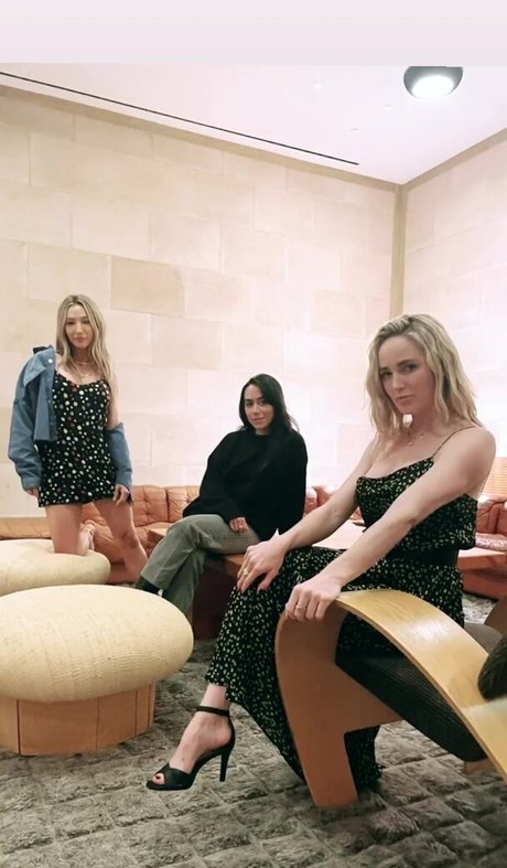 Caity Lotz perfect model photos