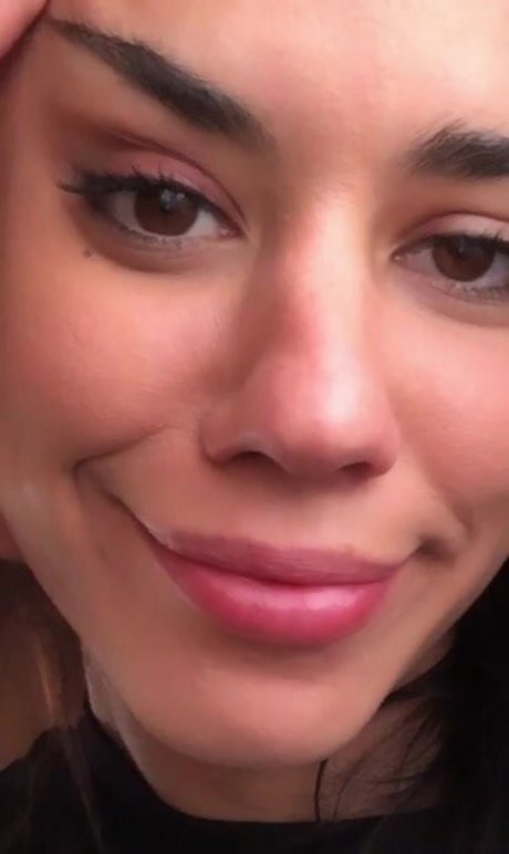 Vera Kaludi sexy actress pictures