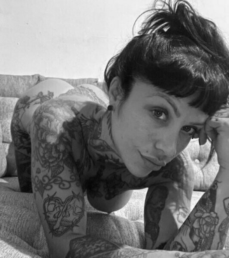 lovelola6969 hot model images