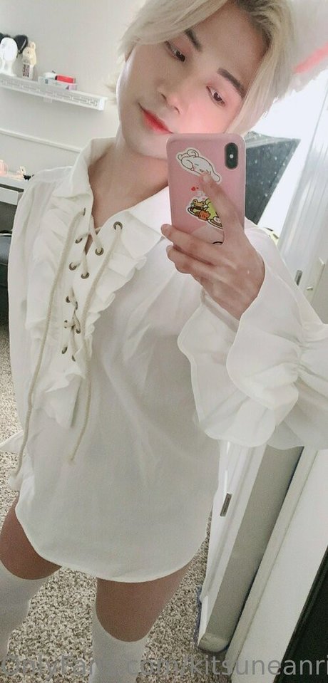 kitsuneanwi sexy actress archive