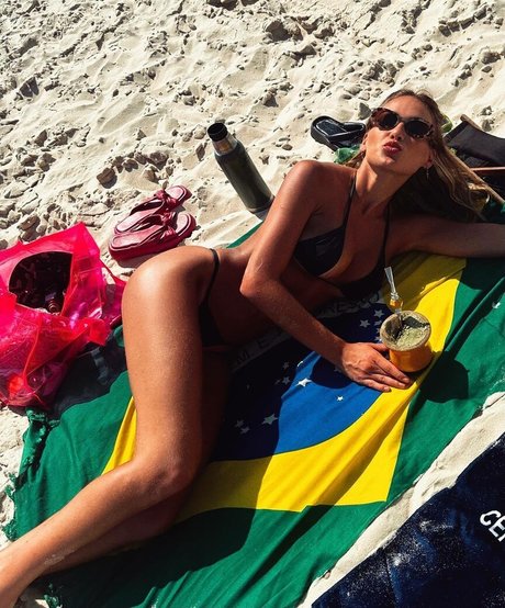 Barbara Heck model photos