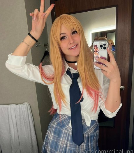 minaluna pretty pornstar pic