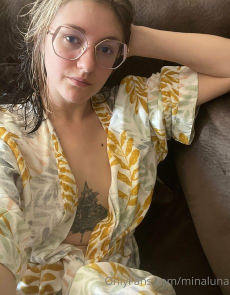 minaluna free star photo