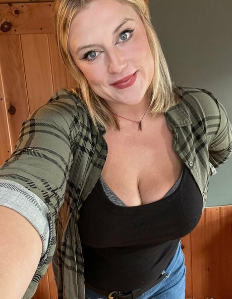 misslilydd erotic actress photos