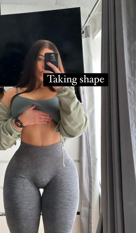 Caroline Hobday pornstar hd pic