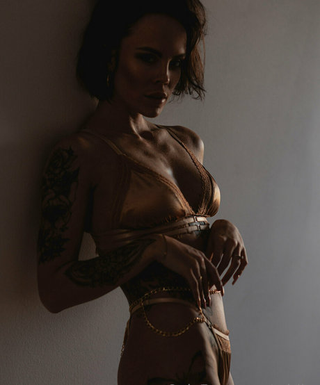 miribe sex pornstar img