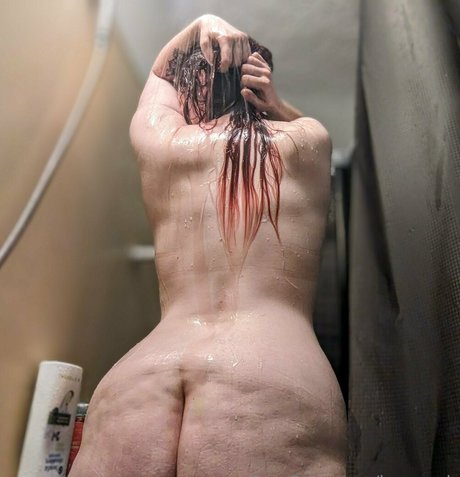 kyracurb beautiful actress picture